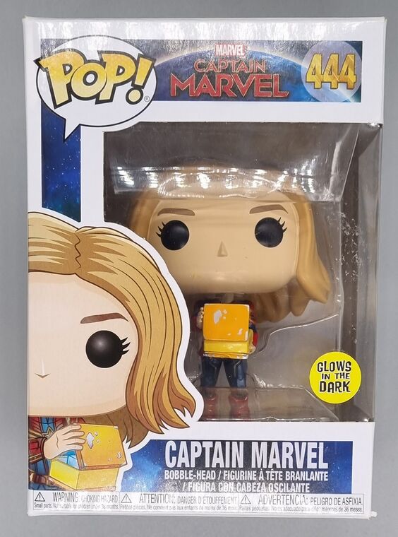 #444 Captain Marvel (w/ Tesseract) - Glow - Marvel